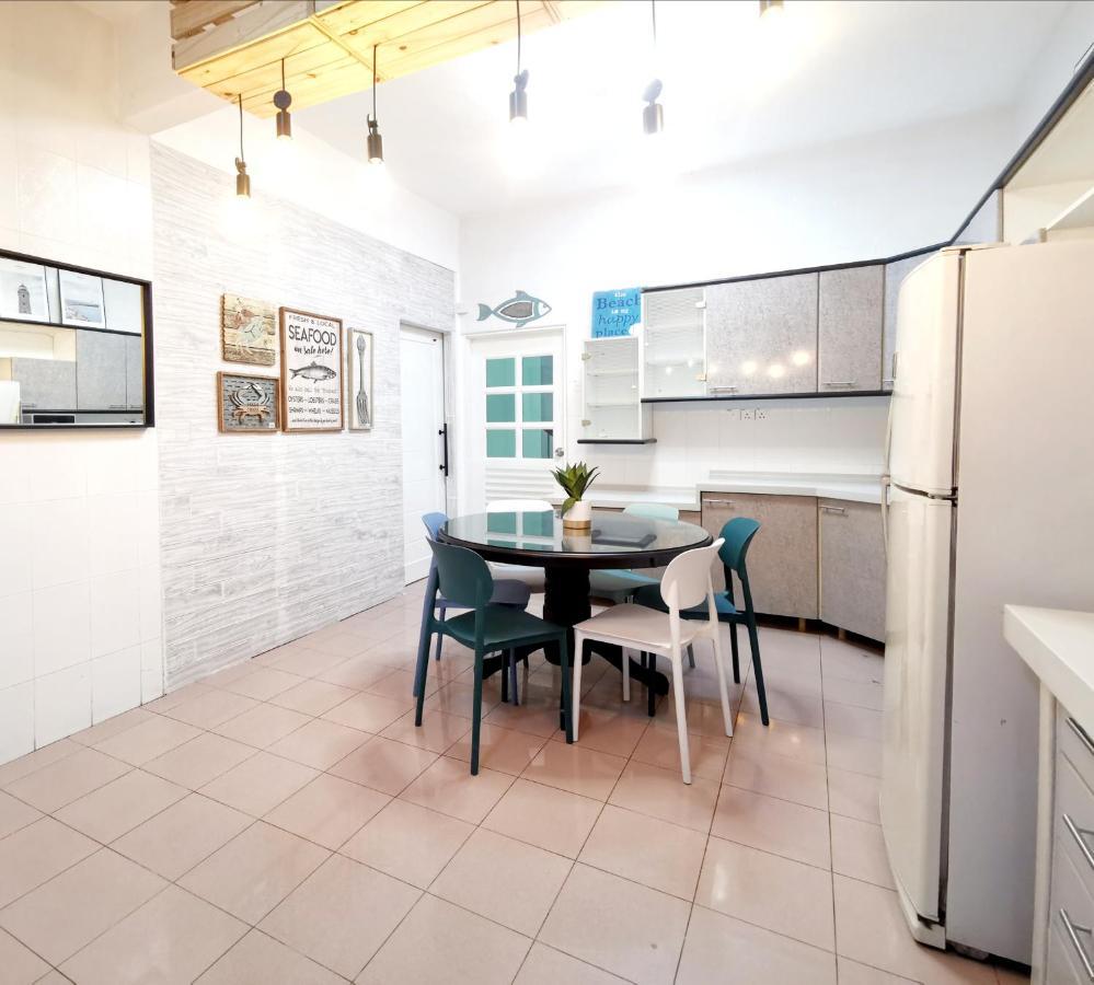 527 Beachhouse L 5 Bedroom With Swimming Pool - 3Min Walk To The Beach Tanjung Bungah  Eksteriør billede