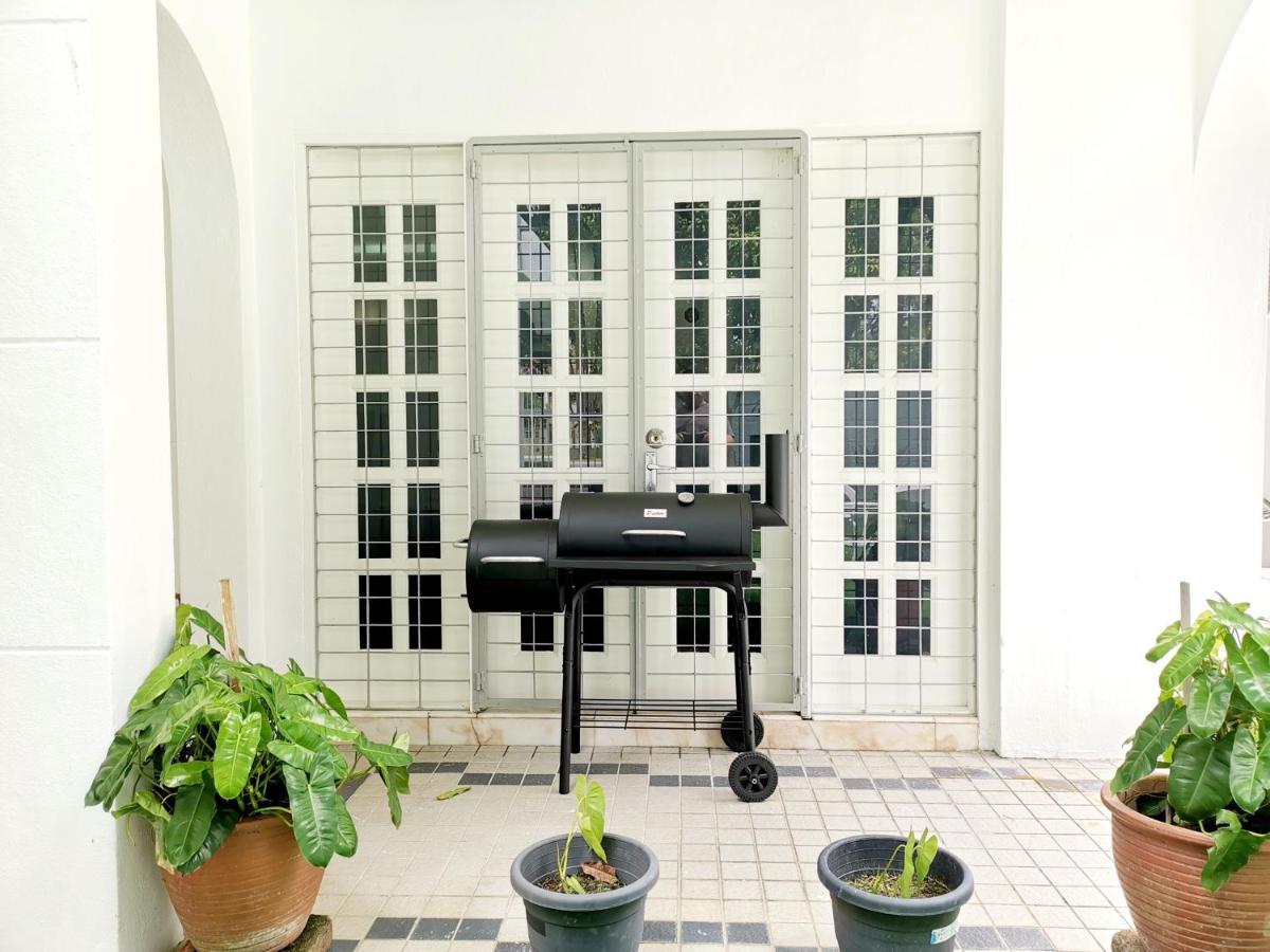 527 Beachhouse L 5 Bedroom With Swimming Pool - 3Min Walk To The Beach Tanjung Bungah  Eksteriør billede