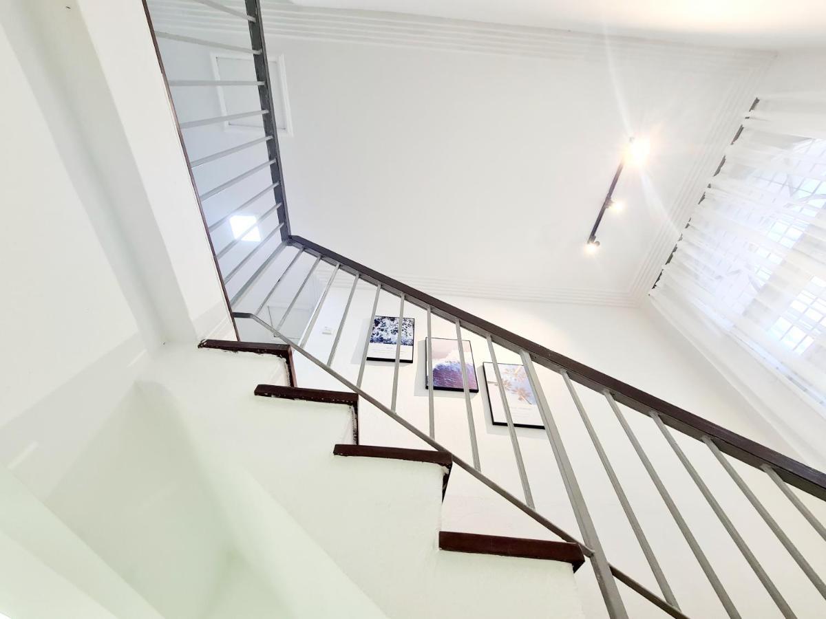 527 Beachhouse L 5 Bedroom With Swimming Pool - 3Min Walk To The Beach Tanjung Bungah  Eksteriør billede