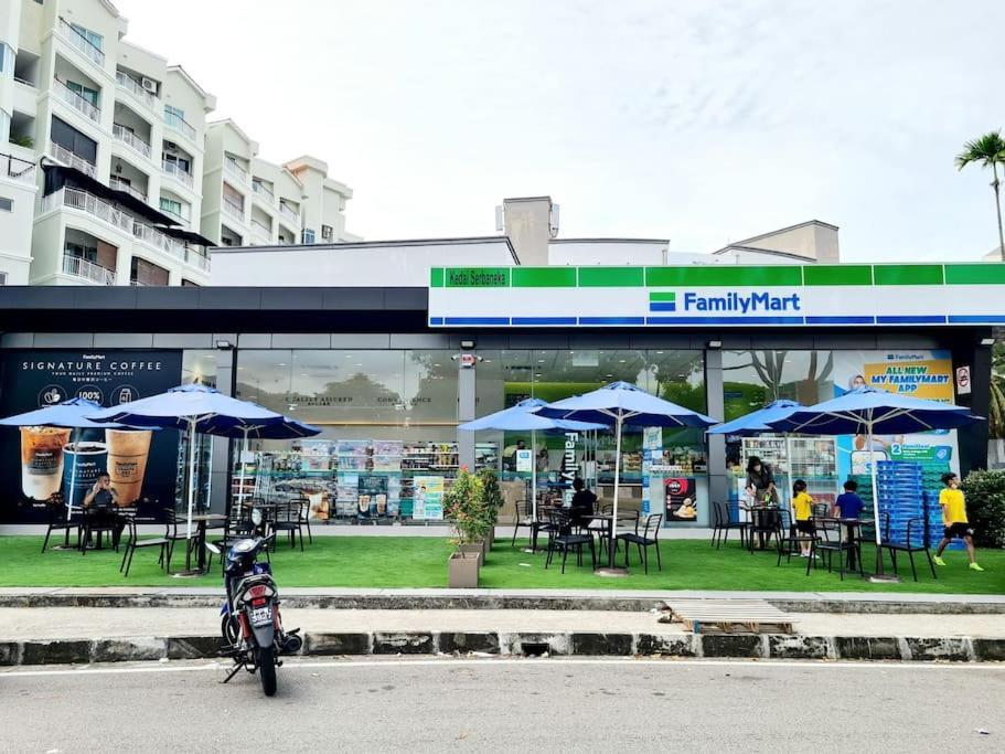 527 Beachhouse L 5 Bedroom With Swimming Pool - 3Min Walk To The Beach Tanjung Bungah  Eksteriør billede